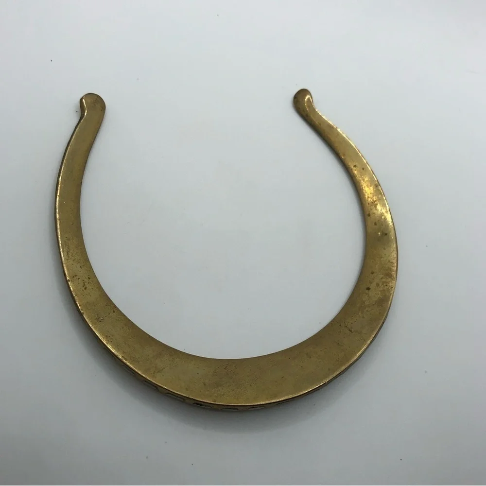 Vtg 70s Brass MOP Mother of Pearl Torque Collar Necklace Sits at 5” - 3” opening - Picture 4 of 7